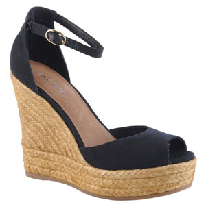 05-hb-shop-kate-middleton-navy-wedges-aldo-010812-mdn